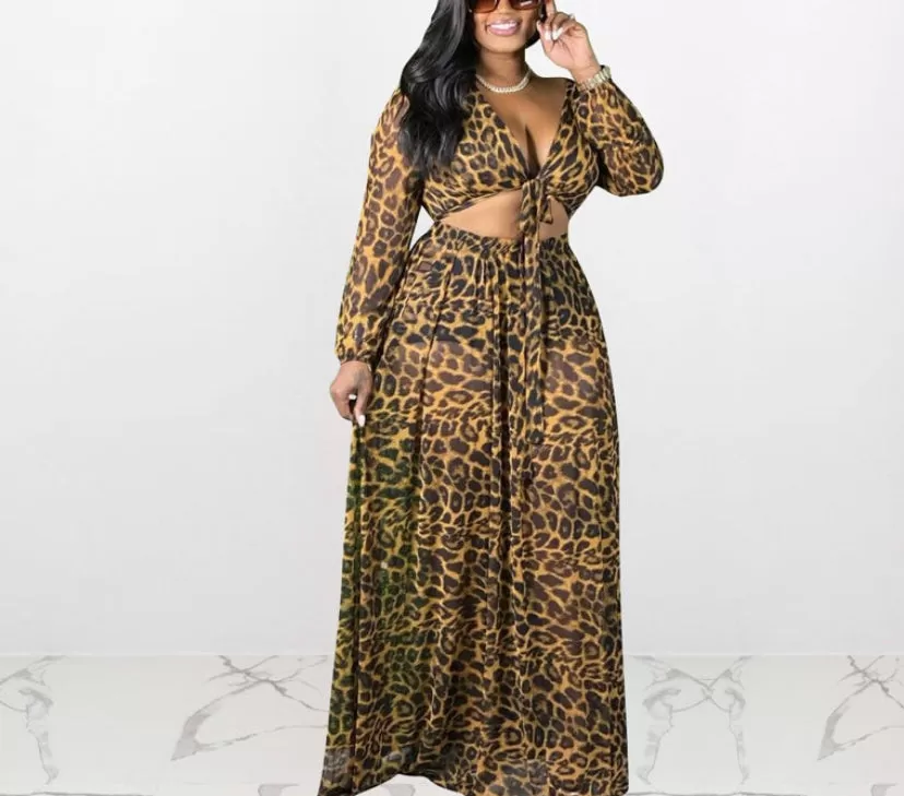 WOMEN CHEETAH PRINT TWIN LONG SLEEVE LACE UP TOP AND SKIRT OUTFIT SET